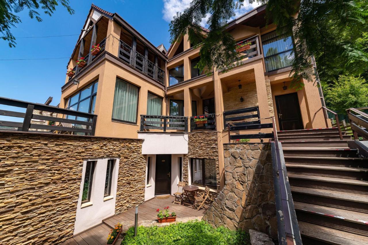 Casa Freya Hotel Buşteni Exterior foto